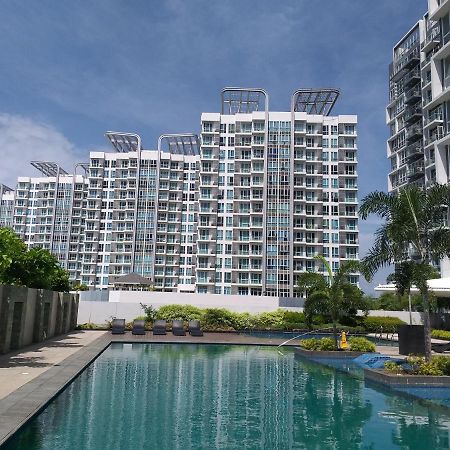 Mactan Newtown With Sun Set And Garden View Aparthotel Cebu Bagian luar foto
