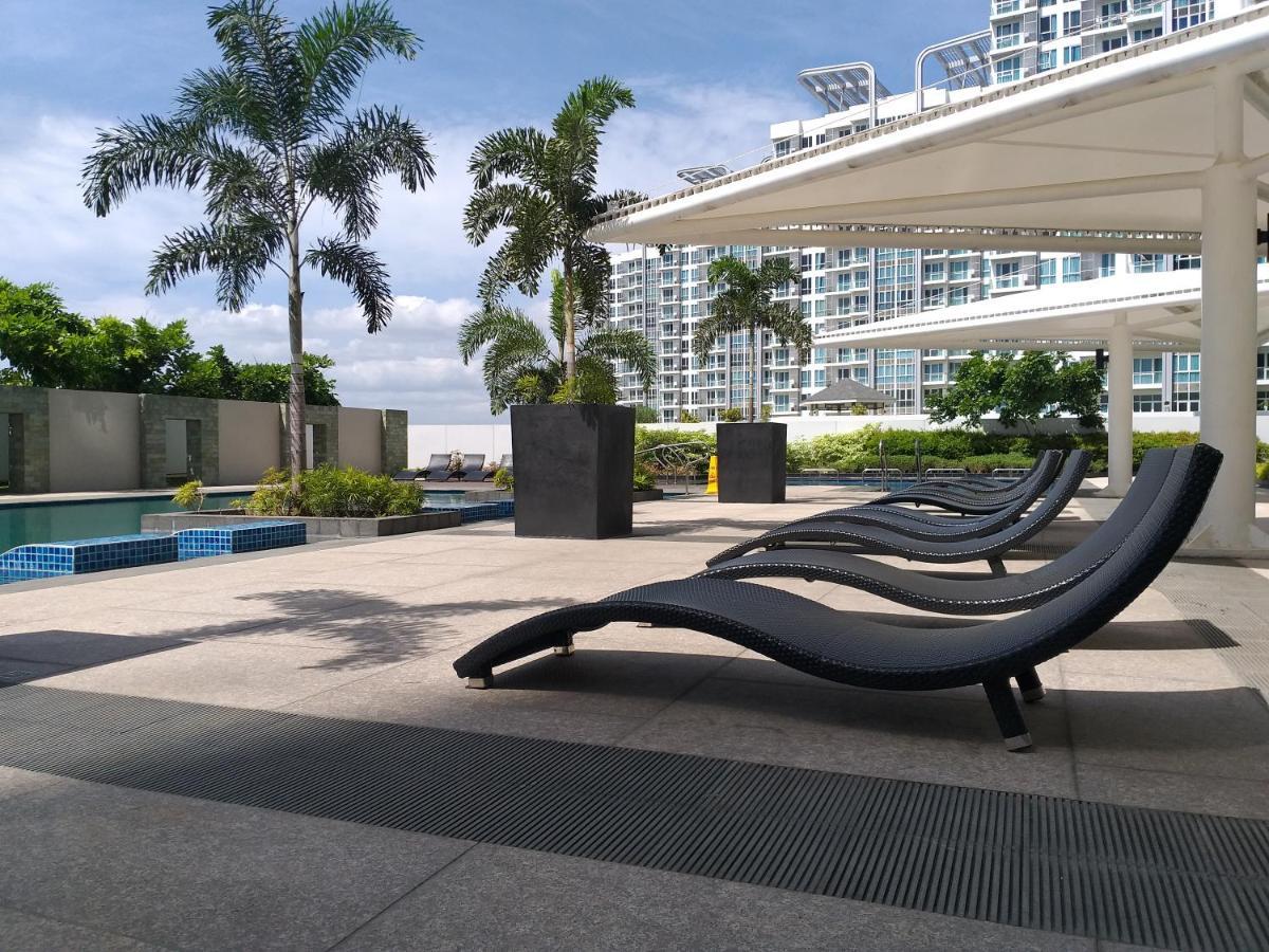 Mactan Newtown With Sun Set And Garden View Aparthotel Cebu Bagian luar foto