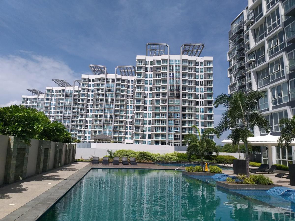 Mactan Newtown With Sun Set And Garden View Aparthotel Cebu Bagian luar foto