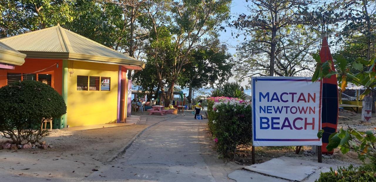 Mactan Newtown With Sun Set And Garden View Aparthotel Cebu Bagian luar foto