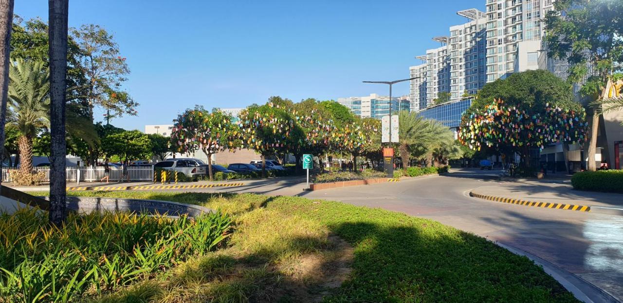 Mactan Newtown With Sun Set And Garden View Aparthotel Cebu Bagian luar foto
