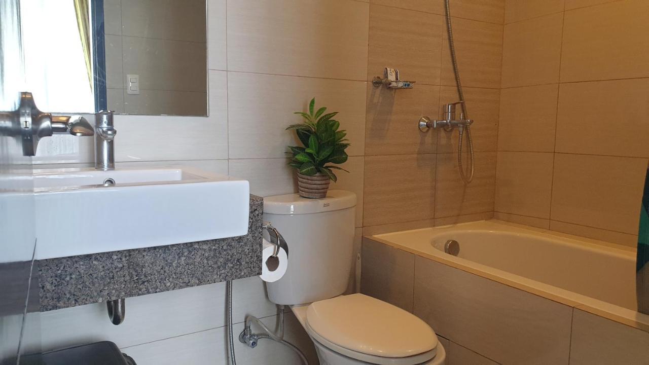 Mactan Newtown With Sun Set And Garden View Aparthotel Cebu Bagian luar foto